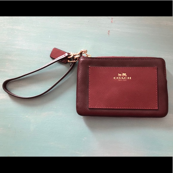 Coach Handbags - Coach Wristlet